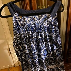 Love this top … so cute with white capris